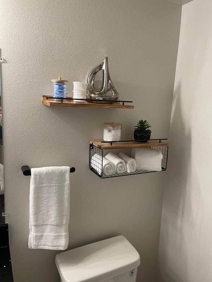 Sleeping Uptown Apartment Seattle Ngoại thất bức ảnh